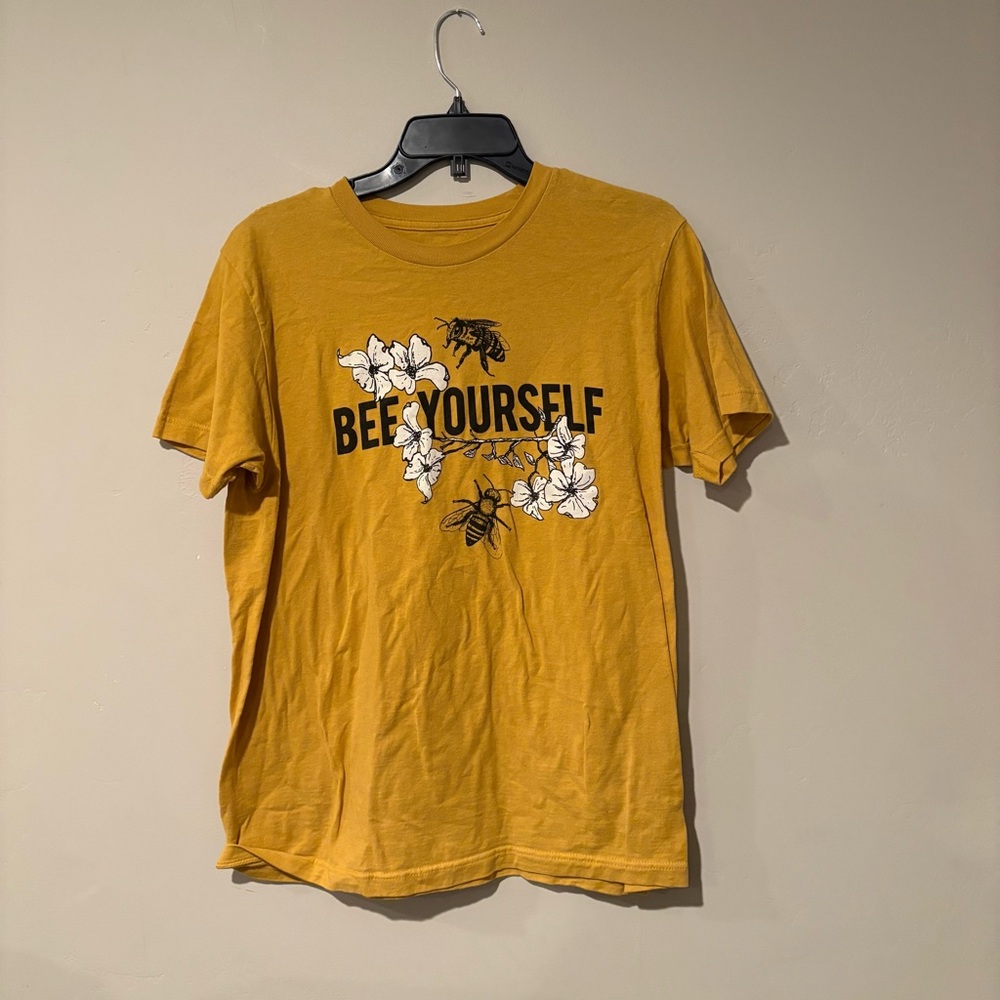 Fifth Sun Bee Yourself Juniors’ Tee | Size: Medium